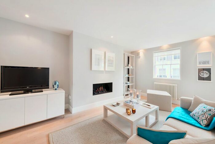 4 Bedroom Mews To Rent In Pavilion Road, London, SW1X