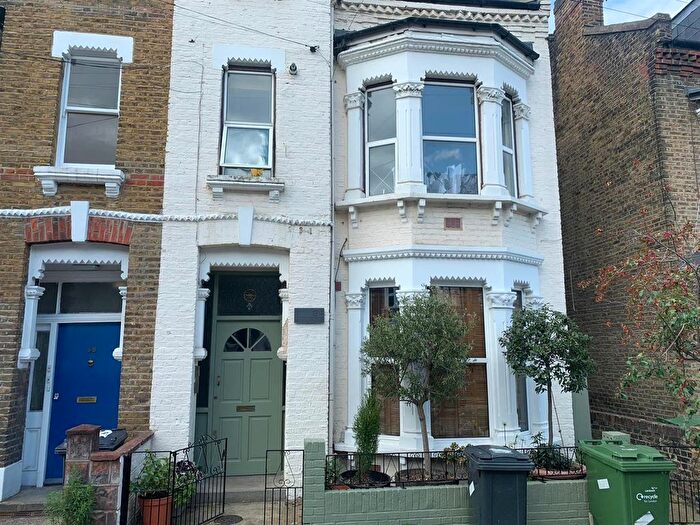 2 Bedroom Property To Rent In Brailsford Road, London, SW2