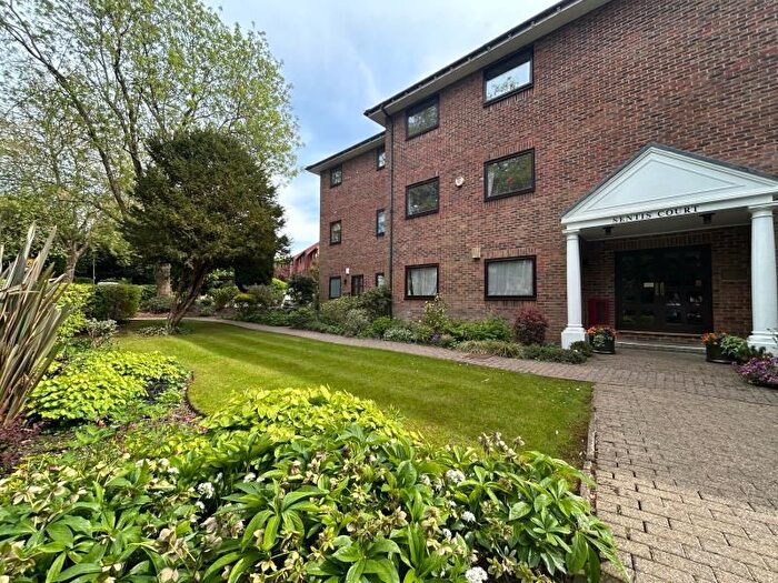 2 Bedroom Flat To Rent In Carew Road, Northwood, HA6