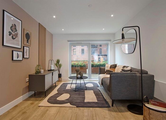 1 Bedroom Flat To Rent In Pin Yard, Sweet Street, Leeds, West Yorkshire, LS11