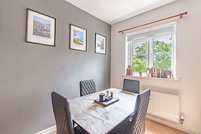 1 Bedroom Flat For Sale In Meadow Way, Tyla Garw, Pontyclun, CF72