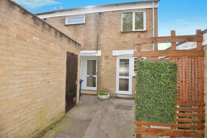 3 Bedroom End Of Terrace House To Rent In John Snow Place, Oxford, Oxfordshire, OX3