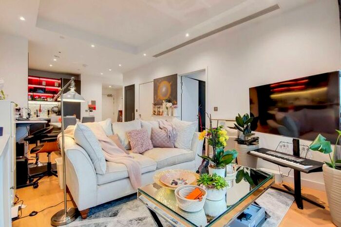 1 Bedroom Flat For Sale In Defoe House, Canary Wharf, London, E14