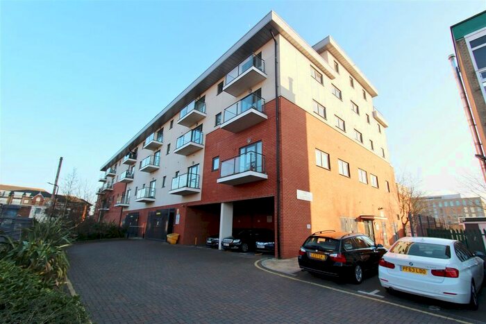 1 Bedroom Flat To Rent In The Junction, Grays Place, Slough, Berkshire, SL2