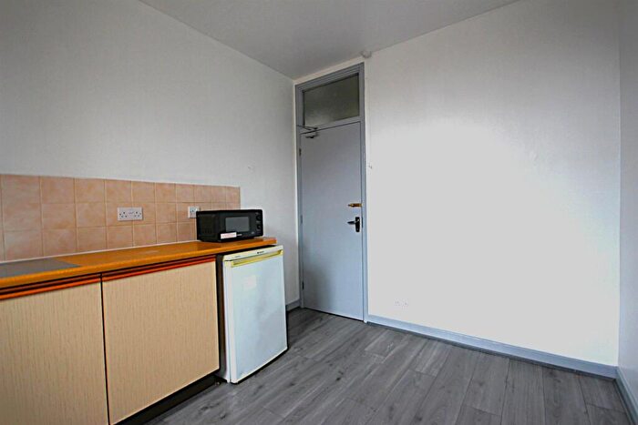 Studio To Rent In Bloxhall Road, Leyton, E10