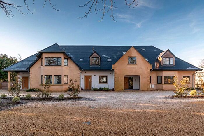 2 Bedroom Apartment To Rent In Lansdown Court, BA1