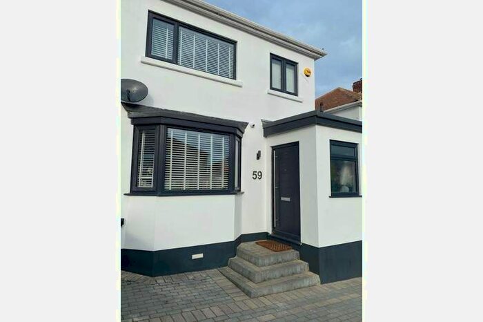 3 Bedroom Property To Rent In Forelands Square, Dover, Deal, CT14