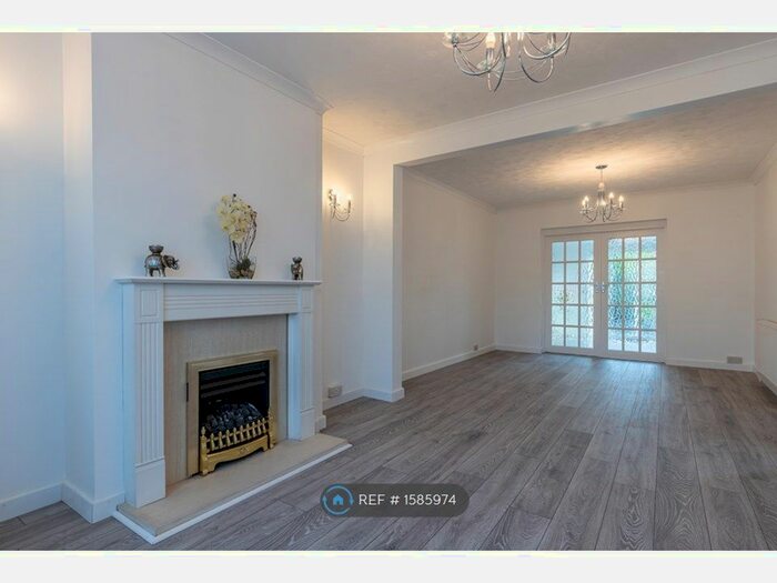 3 Bedroom Semi-Detached House To Rent In Perne Road, Cambridge, CB1