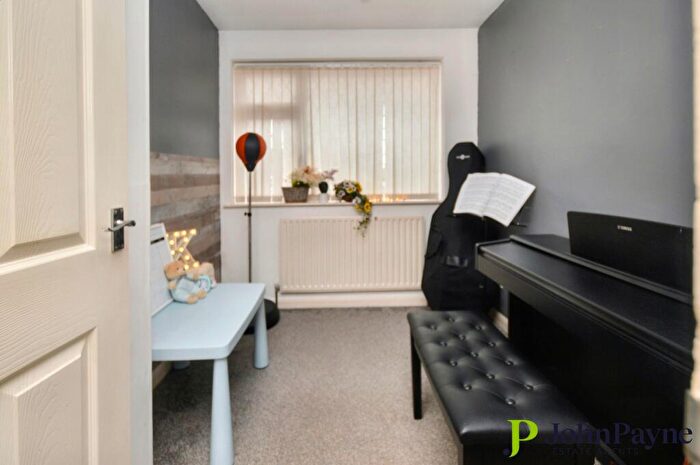 3 Bedroom End Of Terrace House For Sale In Alpine Rise, Styvechale Grange, Coventry, CV3