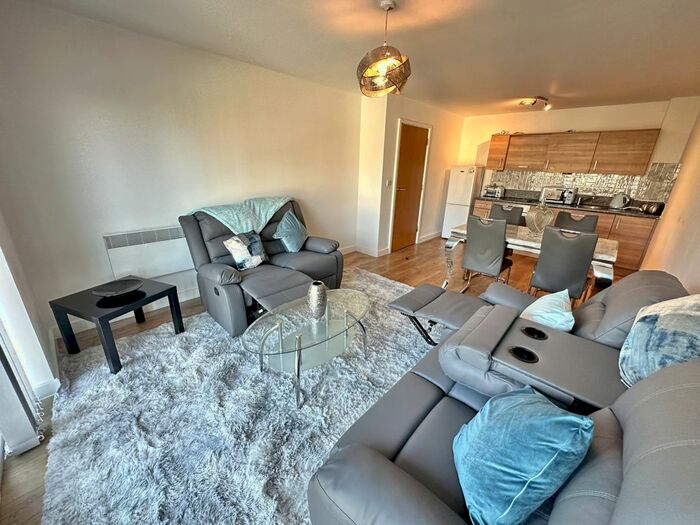 1 Bedroom Flat To Rent In Burlington House, Park Lodge Avenue, West Drayton, Greater London, UB7