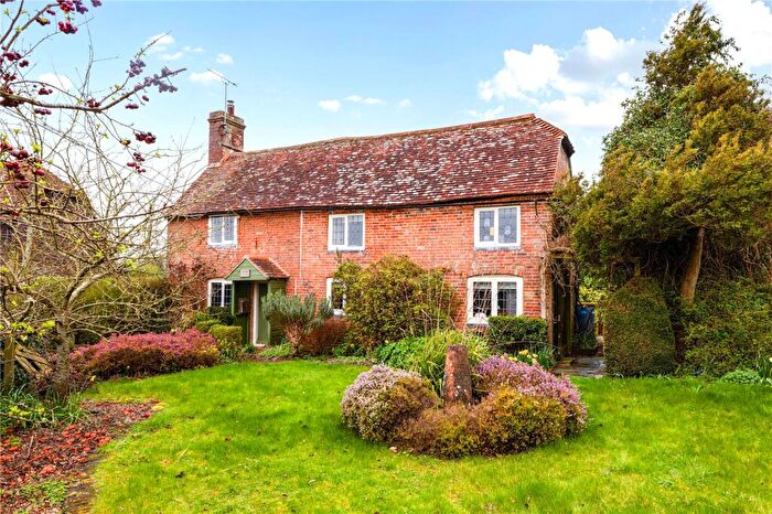 3 Bedroom Detached House For Sale In Upper Froyle, Alton, Hampshire, GU34
