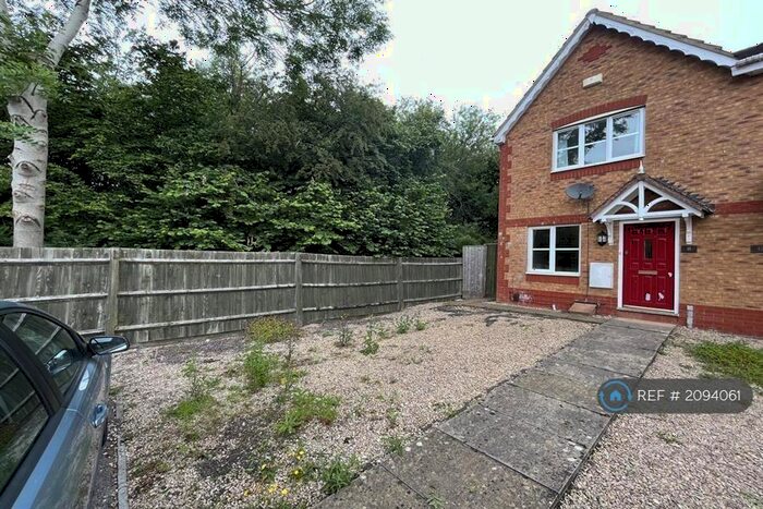 2 Bedroom Semi-Detached House To Rent In Glenmore Road, Swindon, SN25