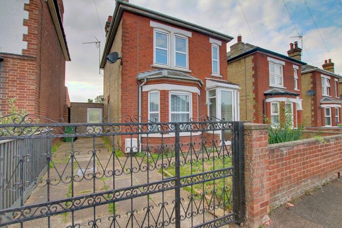 3 Bedroom Detached House To Rent In Hawthorne Grove, March, PE15