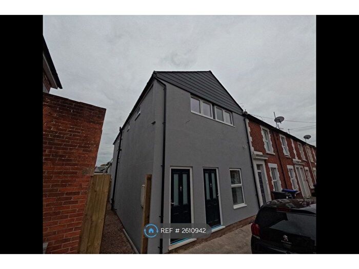 2 Bedroom Flat To Rent In Meadow Road, Salisbury, SP2