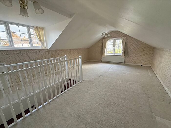 2 Bedroom Bungalow For Sale In Chelford Road, Knutsford, Cheshire, WA16