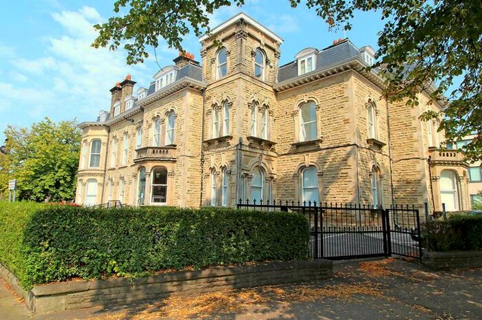 2 Bedroom Flat To Rent In Victoria Avenue, Harrogate, HG1