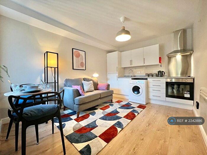 1 Bedroom Flat To Rent In Weaste Lane, Salford, M5