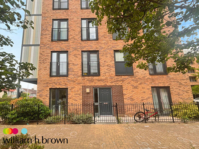 2 Bedroom Apartment To Rent In Maxwell Road, Romford, RM7