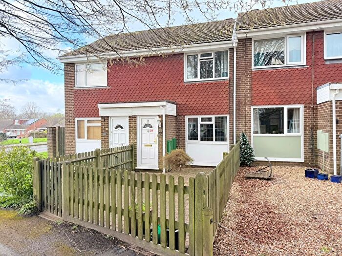 2 Bedroom Terraced House For Sale In Cheviot Drive, Dibden, SO45
