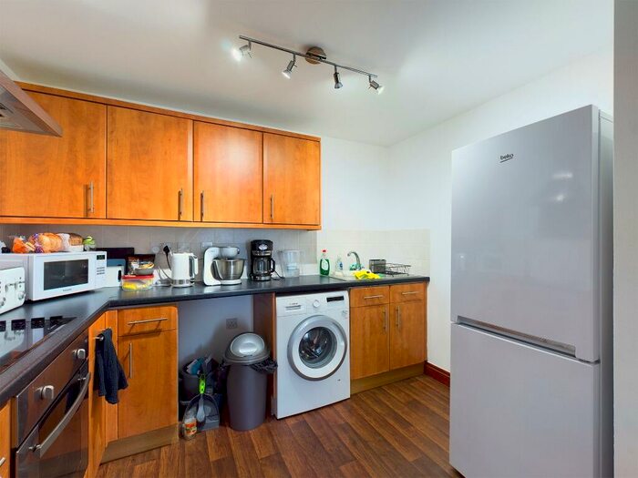 1 Bedroom Flat To Rent In - Hambledon Road, Waterlooville, PO7