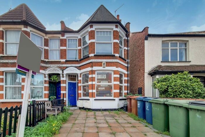 2 Bedroom Flat To Rent In Pinner Road, Harrow, HA1