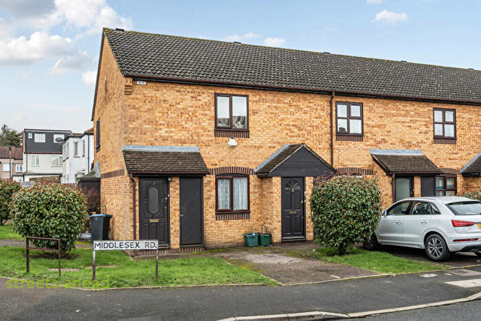 1 Bedroom Apartment For Sale In Middlesex Road, Mitcham, CR4