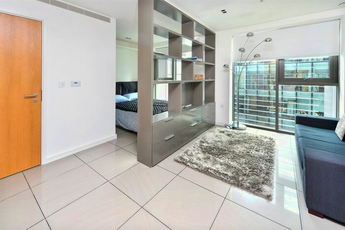 Studio To Rent In Triton Building, Regents Park, NW1