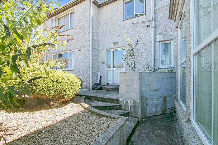 2 Bedroom Flat To Rent In Sea View Terrace, Camborne, Cornwall, TR14