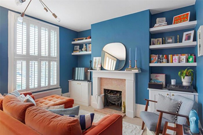 1 Bedroom Apartment For Sale In Castledine Road, London, SE20