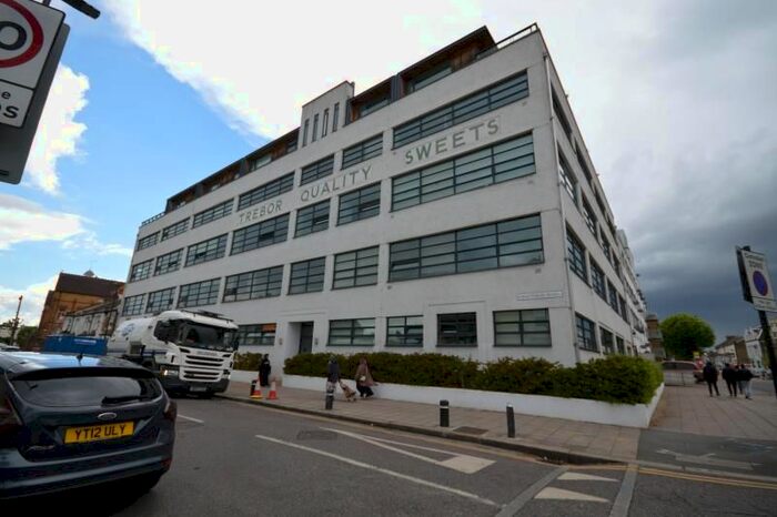 2 Bedroom Flat To Rent In Bridgepoint Lofts, Shaftesbury Road, London, E7