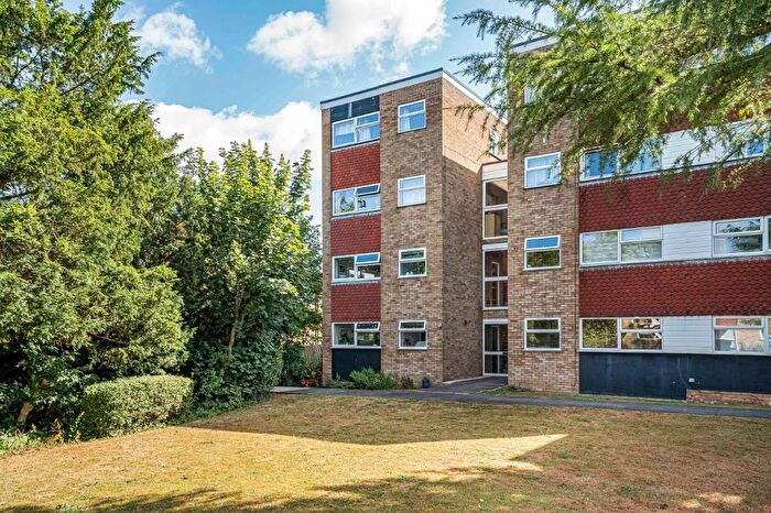 1 Bedroom Flat For Sale In Milton Road, Harpenden, AL5