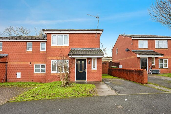 2 Bedroom Semi-Detached House For Sale In Swallowfields, Worcester, WR4