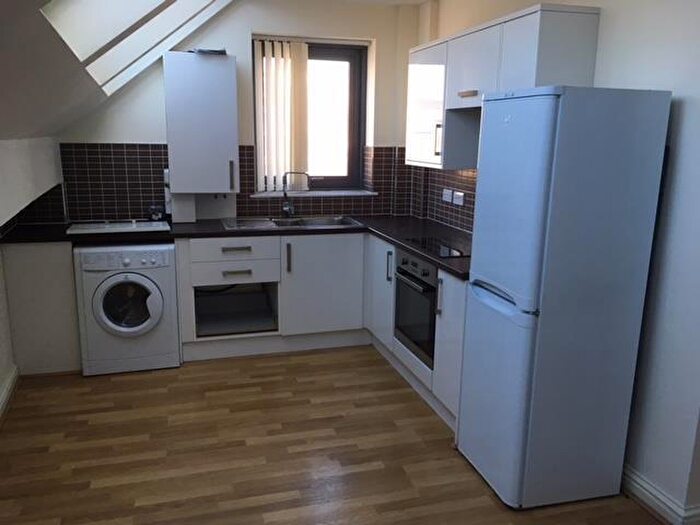 2 Bedroom Property To Rent In The Kingsway, Swansea, SA1