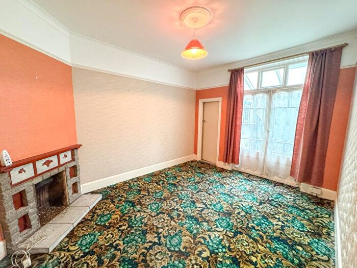 3 Bedroom Terraced House For Sale In Meadow Road, Gravesend, Kent, DA11