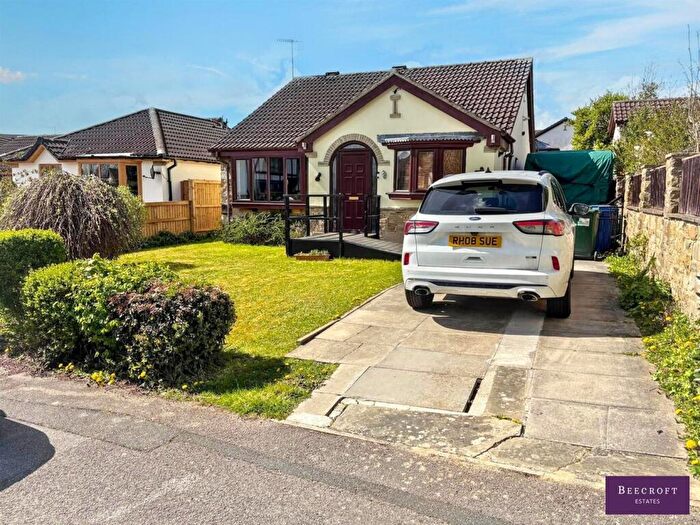 3 Bedroom Detached Bungalow For Sale In Meadowfield Drive, Hoyland, Barnsley, S74