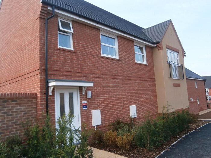 2 Bedroom Flat To Rent In Fleece Close, Andover, SP11