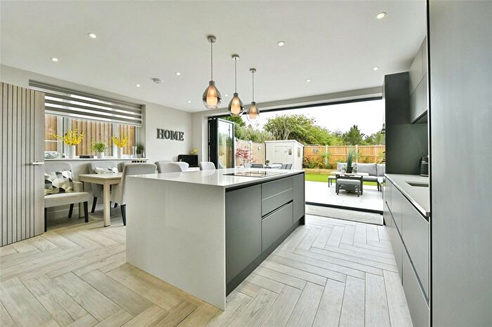 4 Bedroom Detached House For Sale In Fox Lane, Sheffield, South Yorkshire, S12
