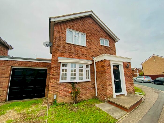 3 Bedroom Property To Rent In Langford Road, Peterborough, PE2