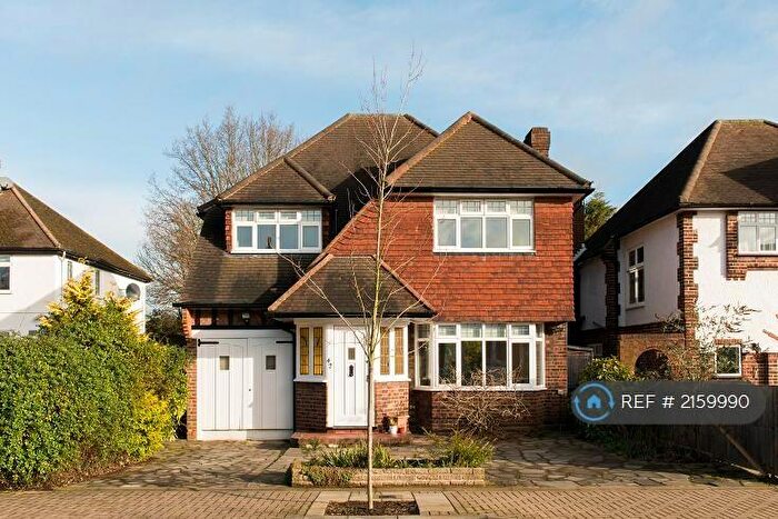 5 Bedroom Detached House To Rent In The Ridgeway, Middlesex, HA7