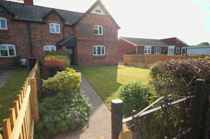 3 Bedroom Cottage To Rent In Top Cottages, Kinnerton Road, CH4