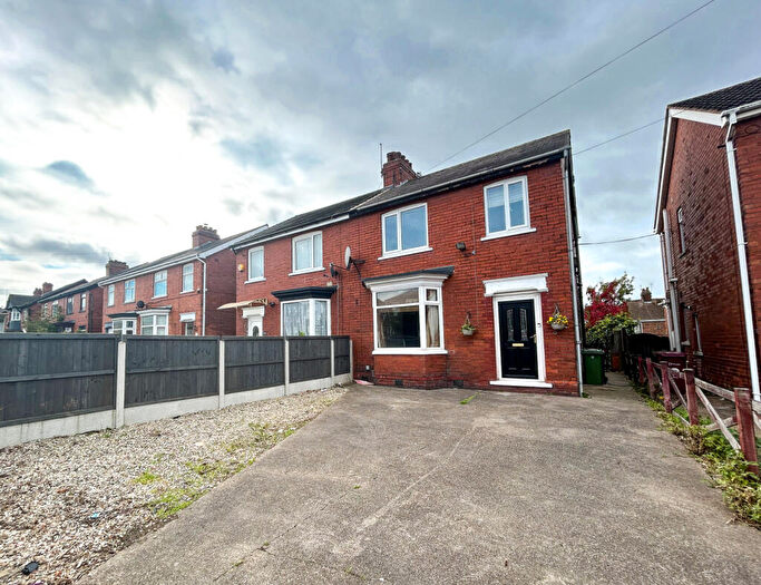 3 Bedroom Semi-Detached House For Sale In Highfield Avenue, Scunthorpe, DN15
