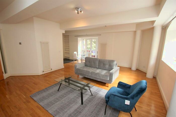 2 Bedroom Apartment To Rent In Prusoms Island, Wapping High Street, Wapping, E1W
