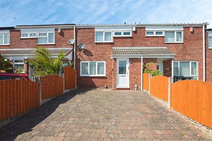 3 Bedroom Terraced House For Sale In Foredraft Close, Birmingham, B32