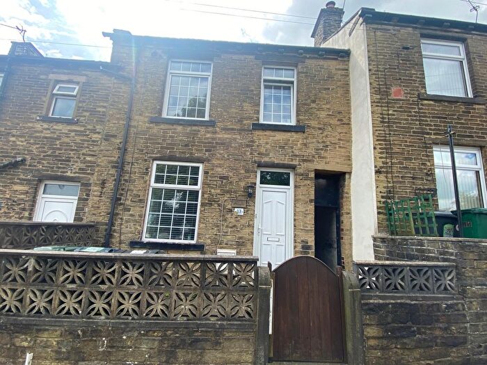 2 Bedroom Terraced House To Rent In Fleece Street, Bradford, West Yorkshire, BD6