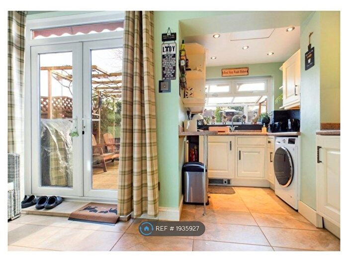 2 Bedroom Semi-Detached House To Rent In Kieth Road, Middlesbrough, TS4