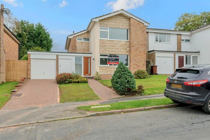 3 Bedroom Property To Rent In Chequers Way, Crowborough, TN6