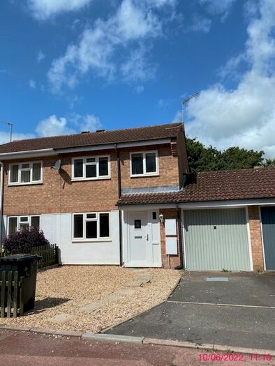 3 Bedroom Semi-Detached House To Rent In Buttery Road, Honiton, EX14