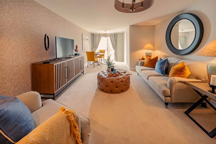 2 Bedroom Flat For Sale In Roslin Place, Station Road, Hampshire, RG27