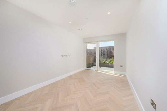 1 Bedroom Apartment To Rent In Bloomsbury Building, India Way, Mill Hill, London, NW7
