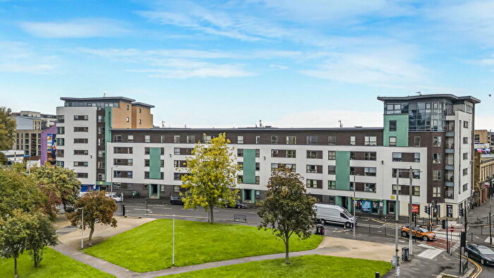 2 Bedroom Flat For Sale In Moir Street, Merchant City, G1